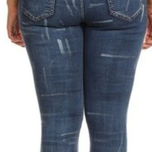 Plus Size Ripped jeans - Picture 3 of 3